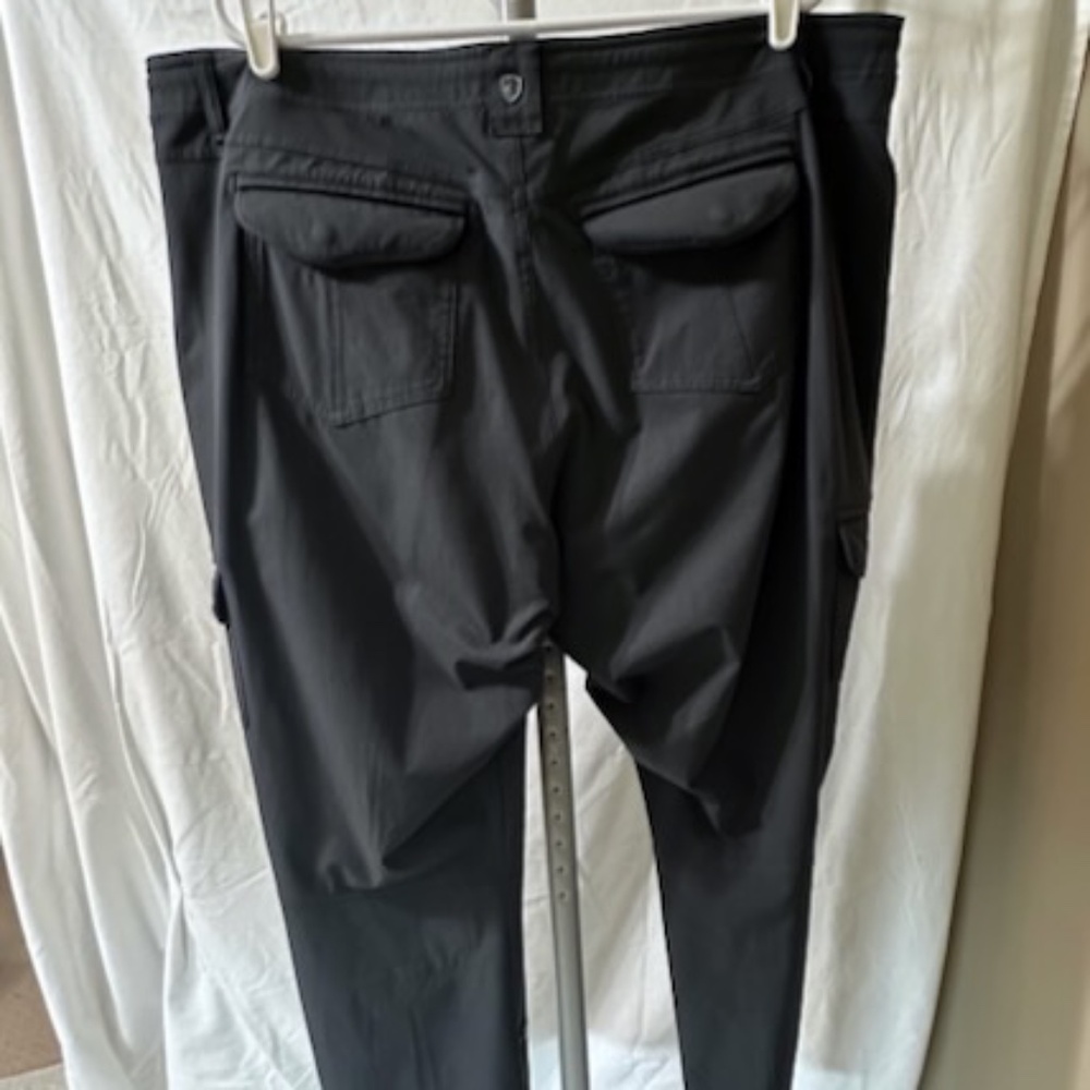 Kuhl FreeFlex Roll Up Outdoor Trail Pants Women's 20W Short Color Dk Gray (126A) - Picture 3 of 8
